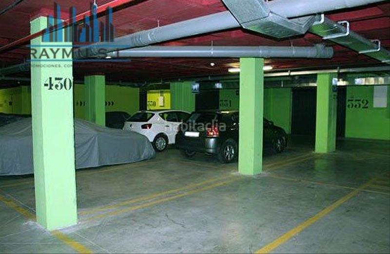 Foto b414935d-d203-46ee-8d9b-91d6102f0d91. Autoparkplatz in Europolis Rozas de Madrid (Las)