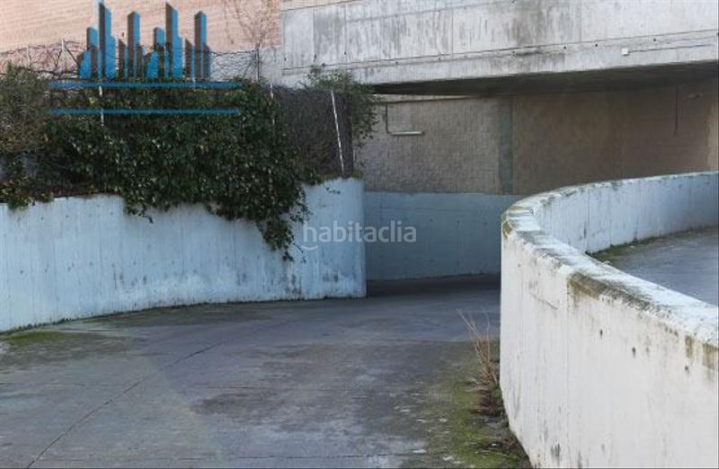 Foto a6ad2856-f57f-4533-ac89-43de472d31f4. Aparcament cotxe a Perales del Río Getafe