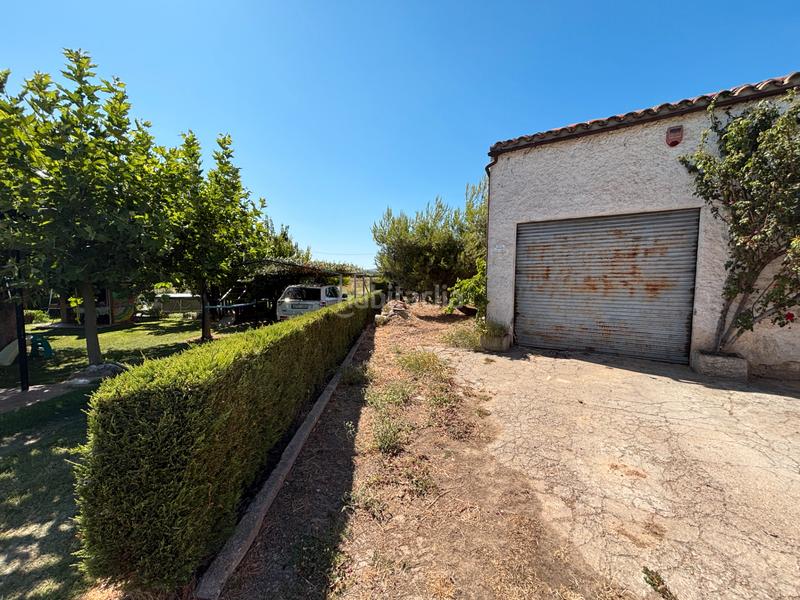 Foto ea4d1cbd-7551-4c27-acfa-14e34b835ec2. Chalet mit kamin parking in Partides Rurals Lleida