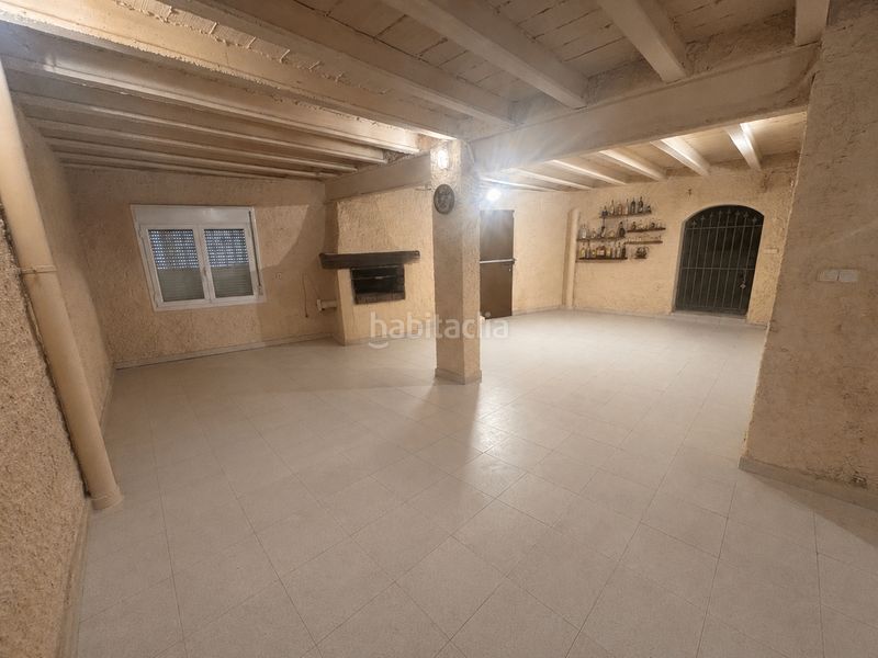 Foto b93ca6c8-778d-4b2a-8f81-ae6a4c506a85. Casa con camino riscaldamento parcheggio in Alcoletge