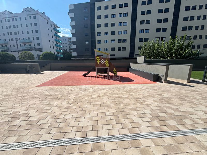 Foto a385bbea-de3d-4c2f-899e-7a68b27769e9. Piccolo appartamento con riscaldamento parcheggio piscina in Lleida