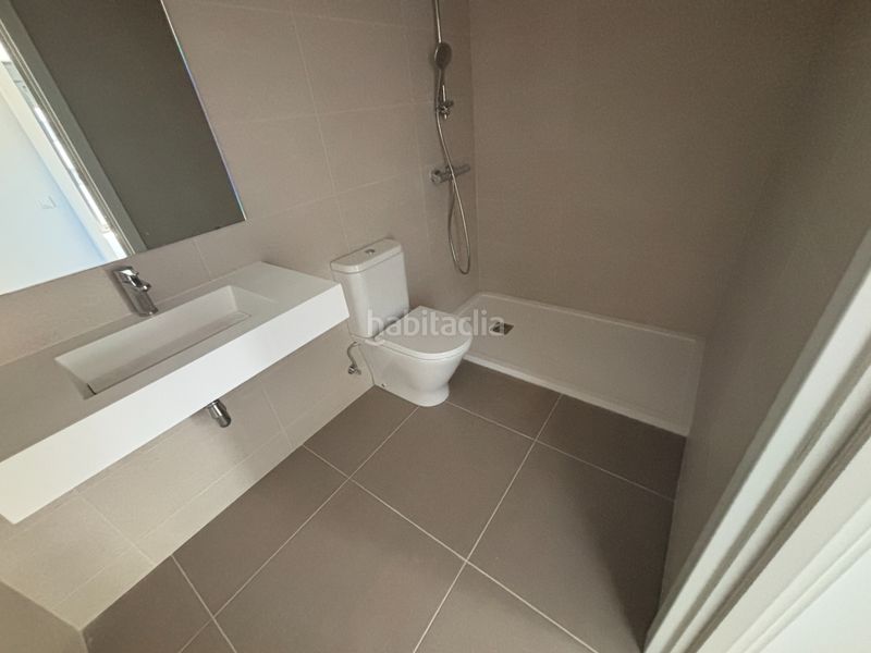 Foto a8d094d9-c2dc-423b-87f0-d7e6da4fbf31. Piccolo appartamento con riscaldamento parcheggio piscina in Lleida