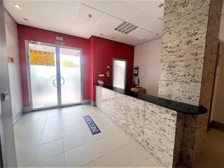 Local commercial  Calle san calixto. Local comercial  en plaza san calixto