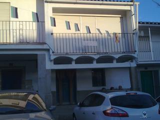 Masia  Plaza constitucion. Casa en el pueblo de cabezabellosa