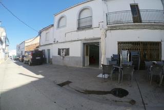 Casa  Avenida san jovita. Edificio en calle san jovita ( local + vivienda)