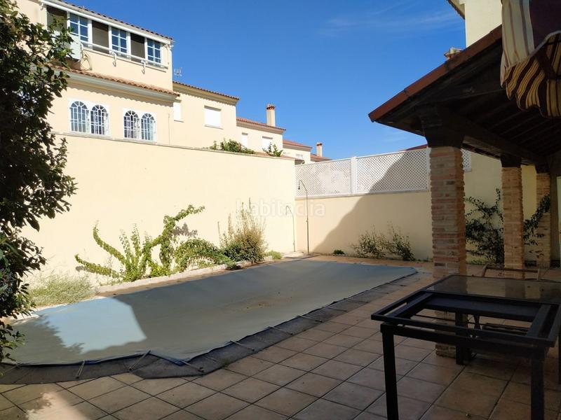 Foto 04ba9d31-ad68-4feb-a813-fd9e94528c92. Casa a schiera con riscaldamento parcheggio piscina in Plasencia