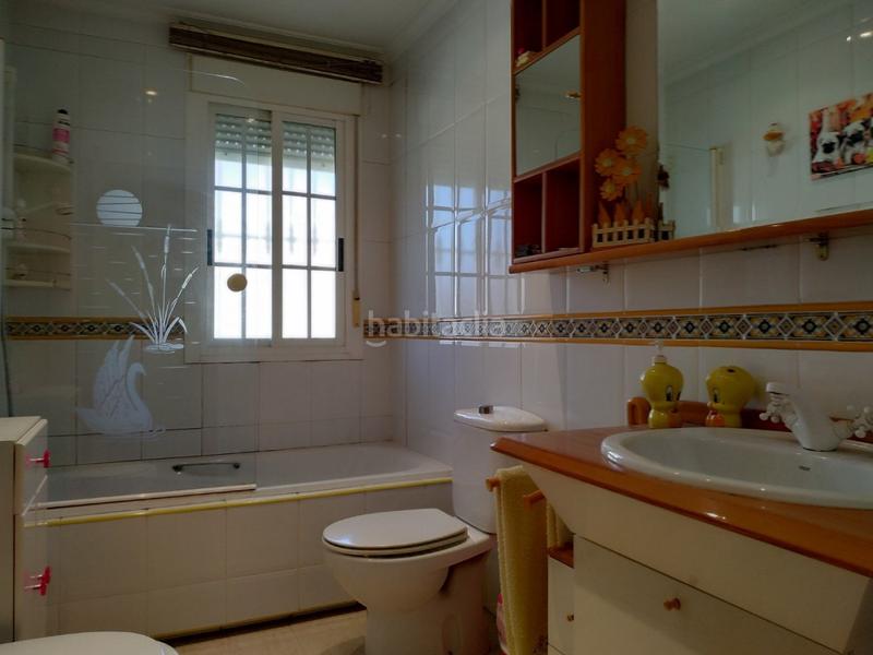 Foto 0da3d554-18b0-4ba7-94de-660975d3fa1f. Casa a schiera con riscaldamento parcheggio piscina in Plasencia