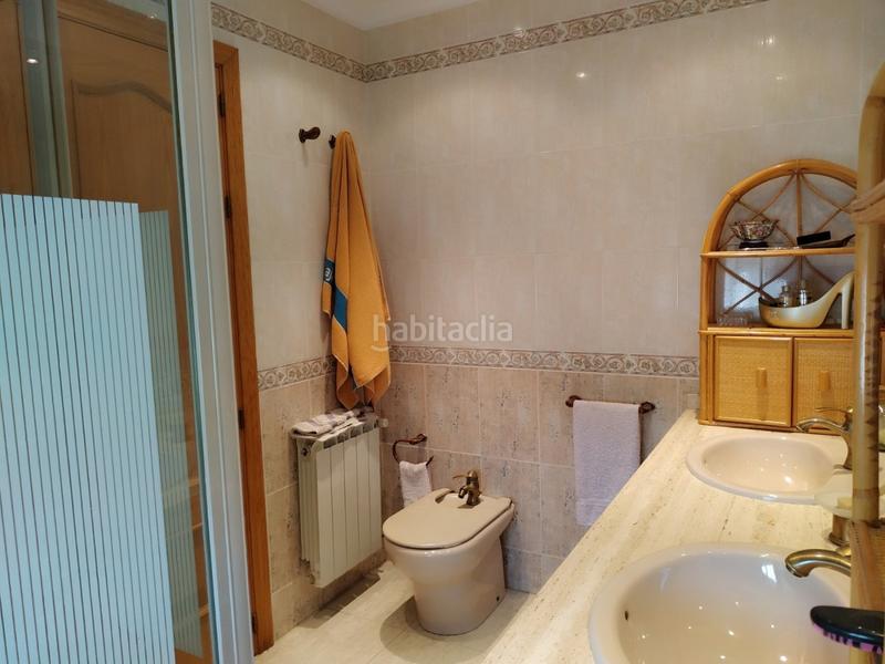 Foto 1636f9a9-2eea-4a0b-8d69-db03e1f76476. Casa a schiera con riscaldamento parcheggio piscina in Plasencia