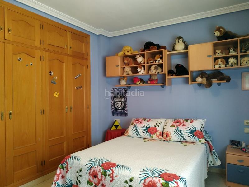 Foto 54c2f57d-0945-4392-8a9e-4f567ea0dde7. Casa a schiera con riscaldamento parcheggio piscina in Plasencia