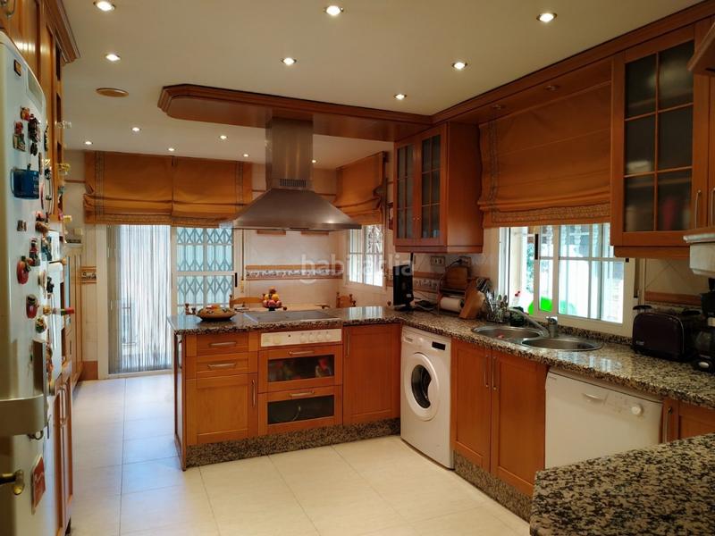 Foto b0e3c0dc-9ddb-411a-bd0d-aa5e2a2560cf. Casa a schiera con riscaldamento parcheggio piscina in Plasencia