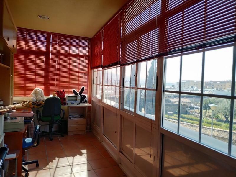 Foto ed740e37-6275-403e-ab3a-3a0b3766907c. Casa a schiera con riscaldamento parcheggio piscina in Plasencia