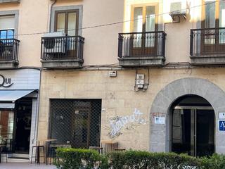 Lloguer Local Comercial  Avenida avenida de alfonso viii. Local centrico avda alfonso viii en alquiler