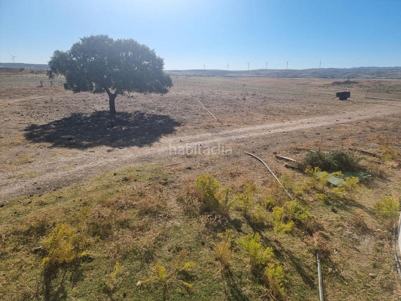 Foto 9cd33314-6d35-43db-83ae-7e27617c1f73. Fondo rustico in Riolobos