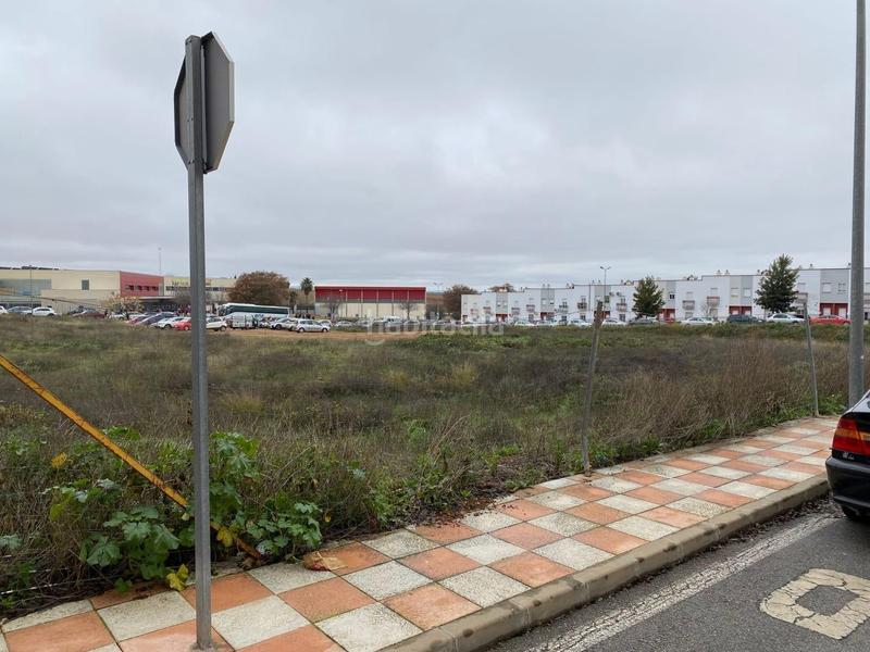 Foto 0508e142-b3ce-4389-b2a8-69dab323d7ec. Residential plot in Almendralejo