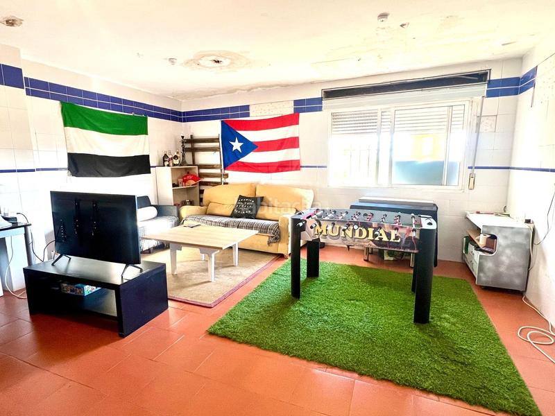 Foto 085fbe8b-d4fb-460b-bac1-b9dca73aaab5. Reihenhaus mit heizung parking in Los Pinos - El Pilar Plasencia