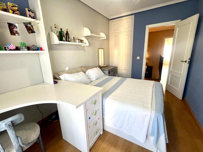 Foto f31dc29a-1dc5-492b-8b0c-1523c75b1639. Reihenhaus mit heizung parking in Los Pinos - El Pilar Plasencia