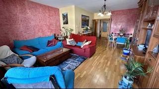 Pis  Plaza pintor jose morales pascu. Espectacular piso con plaza de garaje y trastero en la zona de c