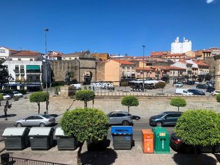 Location Appartement  Calle calle santa elena. En el corazón de plasencia  ideal para oficinas