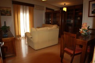 Flat in Calle LEOPOLDO CALVO SOTELO