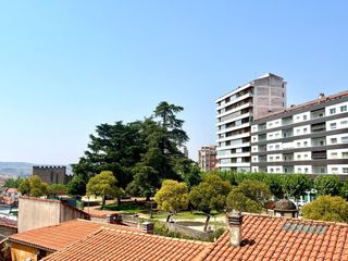 Etagenwohnung in Centro Ciudad. Piso con ascensor en la avenida juan carlos i