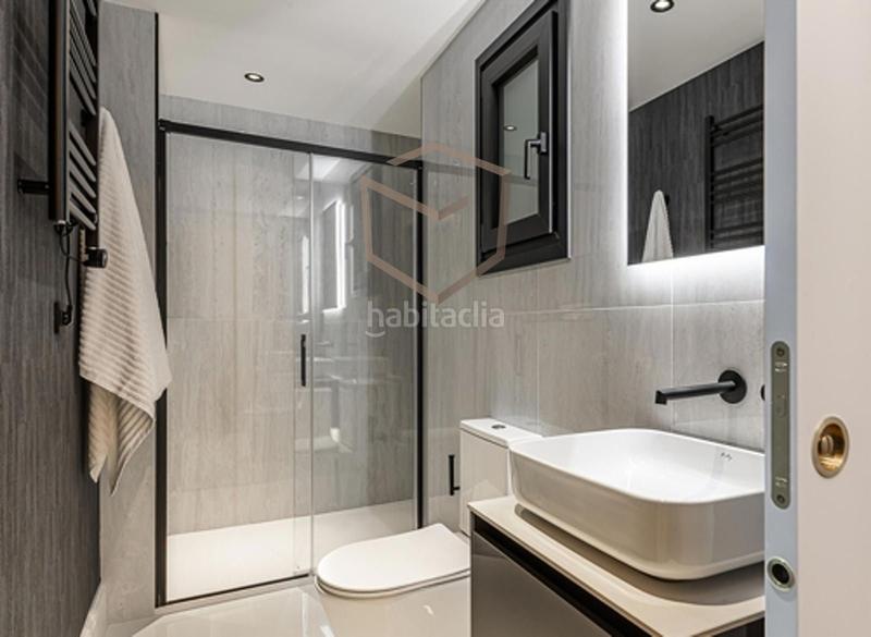 Foto 7545d6c4-8326-4174-bc05-ec78b6701346. Piso en Goya Madrid