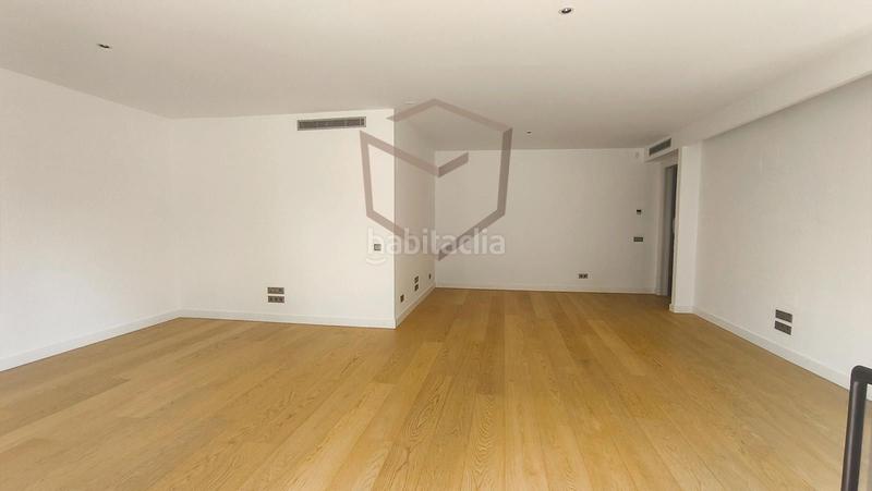 Foto 1df97aea-f3f3-43ff-a9a5-e6265920ec02. Rent penthouse with heating parking pool in Somosaguas Pozuelo de Alarcón
