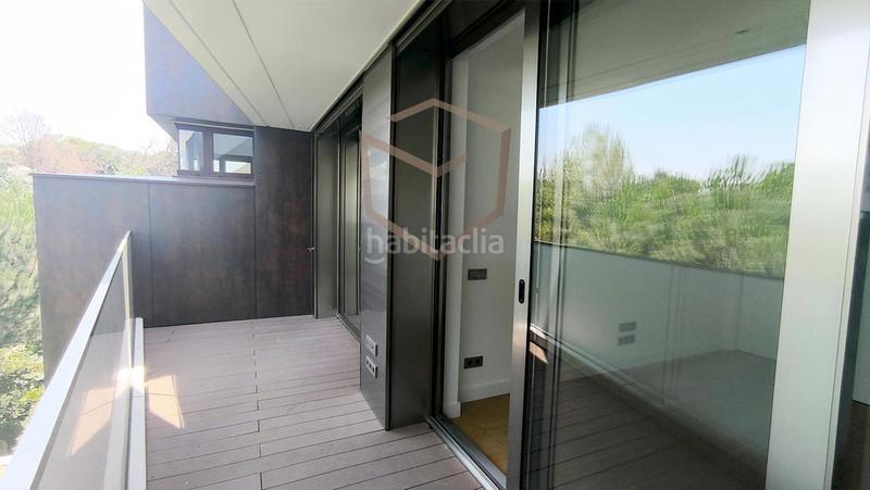 Foto 9618de94-56f1-46ed-aa97-c28c89369c32. Rent penthouse with heating parking pool in Somosaguas Pozuelo de Alarcón