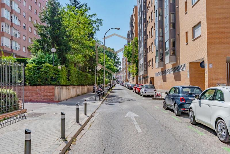 Foto d02eec94-cc38-4459-b885-66d3c3d20a82. Etagenwohnung mit heizung parking pool in Casa de Campo Madrid