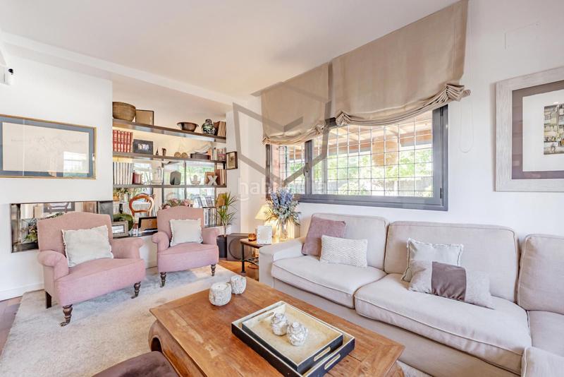 Foto 294313a1-4d4c-4d2f-a319-850b9261dd8c. Chalet avec chauffage parking piscine dans Pueblo Pozuelo de Alarcón