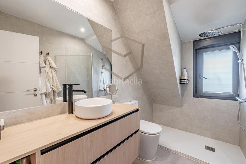 Foto 8f7c9ee6-69fc-40d6-b676-e0cd4c49392b. Chalet avec chauffage parking piscine dans Pueblo Pozuelo de Alarcón