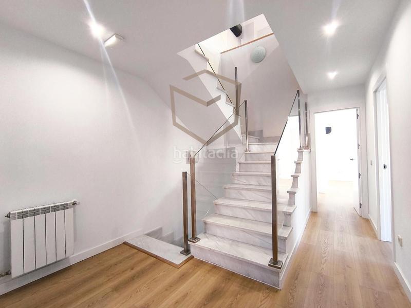 Foto 03029ef0-fbc0-4534-b7f8-e3e21088b28b. Affitto chalet con riscaldamento parcheggio in Peñagrande Madrid