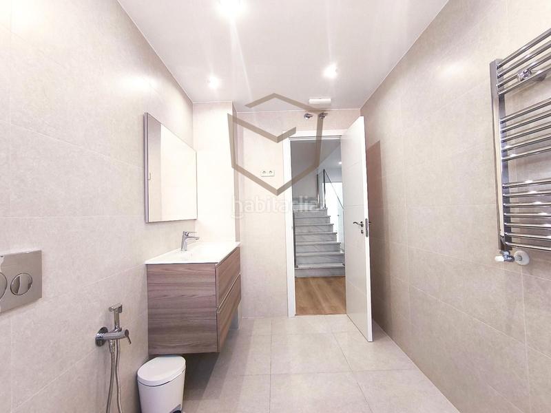 Foto b8e7f6d0-7b3b-4277-ba1d-d30c58a19551. Alquiler chalet en Peñagrande Madrid