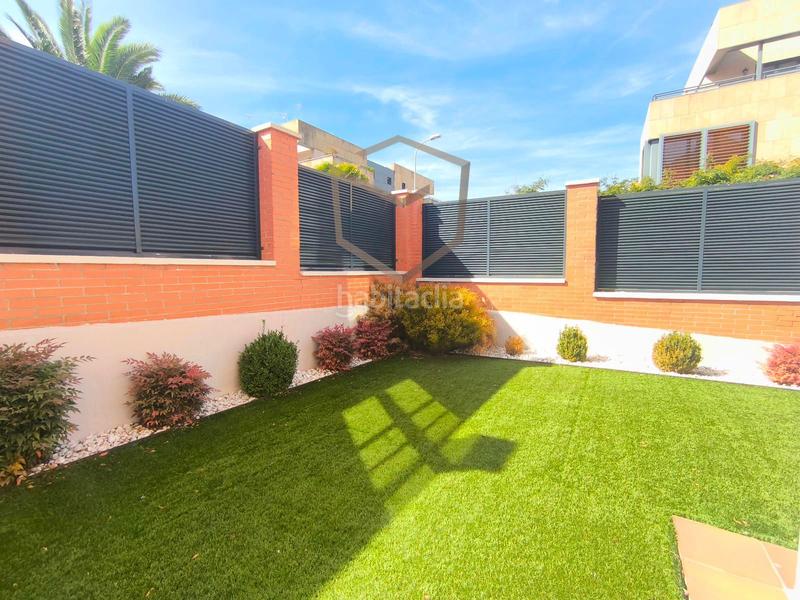 Foto 8c693874-d2f7-4b9e-b8f2-8d13c3624443. Rent chalet with heating parking in Peñagrande Madrid