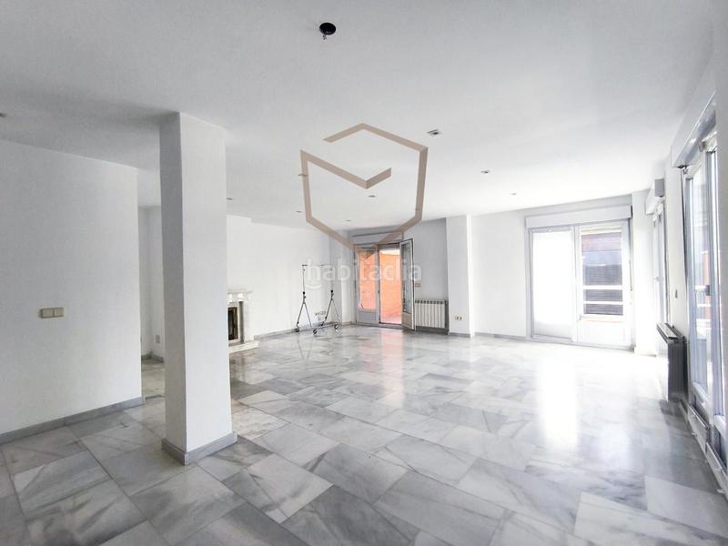 Foto bb7193ca-4f0b-41f5-9620-e820b0621556. Rent chalet with heating parking in Peñagrande Madrid