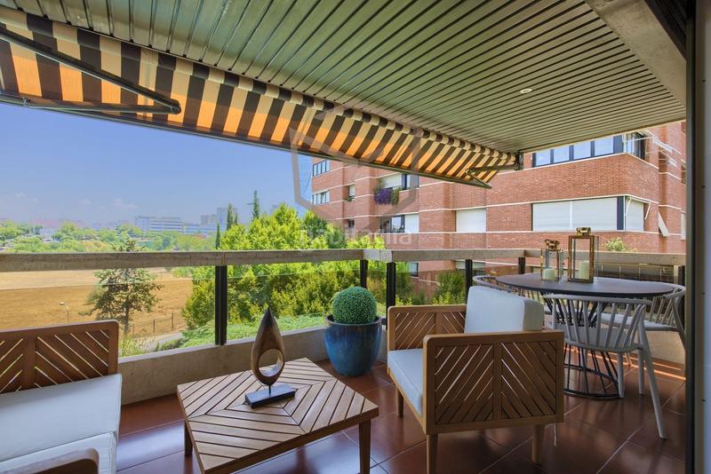 Foto 900ab057-d0c2-418e-a467-ea916e6f60a4. Piso calle de julio palacios, 24 en La Paz Madrid