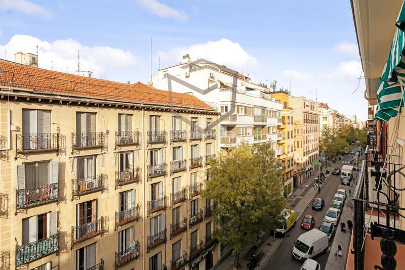 Foto abf0c9ed-b62c-4582-994d-35df791f08b3. Pis a Ríos Rosas-Nuevos Ministerios Madrid