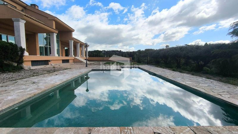 Foto 50089838-2270-4a66-b5eb-e08b61d0f0d4. Xalet amb calefacció aparcament piscina a Club de Golf Rozas de Madrid (Las)