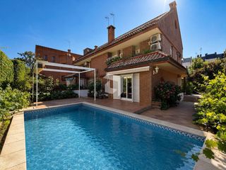 Casa adossada  Venus. En pozuelo de alarcón