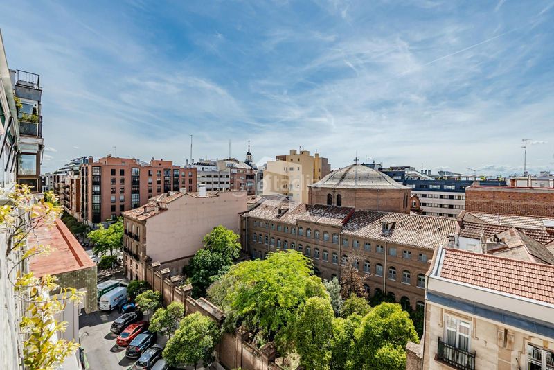 Foto b9842726-13d3-4148-97f3-4d3780ba2eaf. Ático en Castellana Madrid
