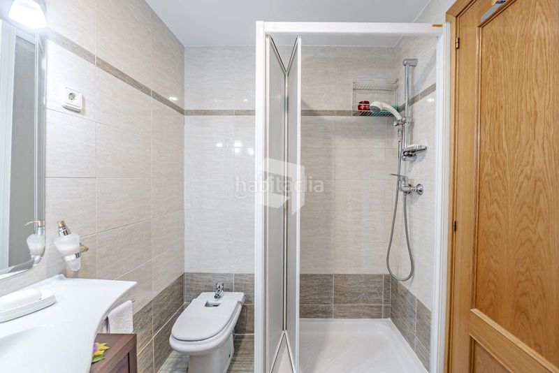 Foto 01b9d51f-8a84-4907-a102-12a21bce0c58. Àtic amb calefacció aparcament piscina a Somosaguas Pozuelo de Alarcón