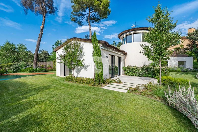 Foto 20f2f8be-6c69-4364-8bd2-c3967c978e55. Alquiler chalet en Fuentelarreina Madrid