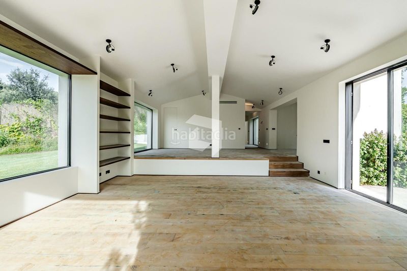 Foto b87bbafc-3fe3-45a1-8736-fdc0d020cf4a. Alquiler chalet en Fuentelarreina Madrid