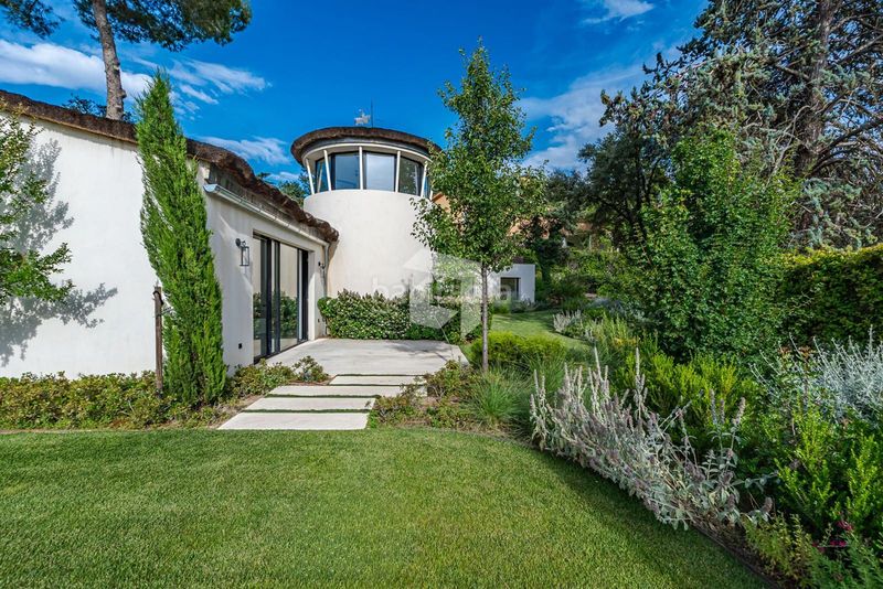 Foto bb70f2fb-77e2-4891-9c35-5ffff3693830. Alquiler chalet en Fuentelarreina Madrid