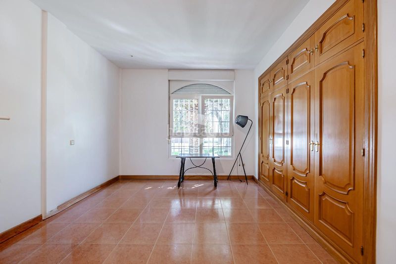 Foto 5a95bd51-716a-4305-b73e-17e287ca1019. Chalet mit heizung parking in Aravaca Madrid
