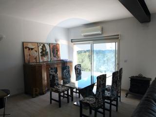 Mas à Perelló (El). Finca rústica con gran chalet, agua y luz.