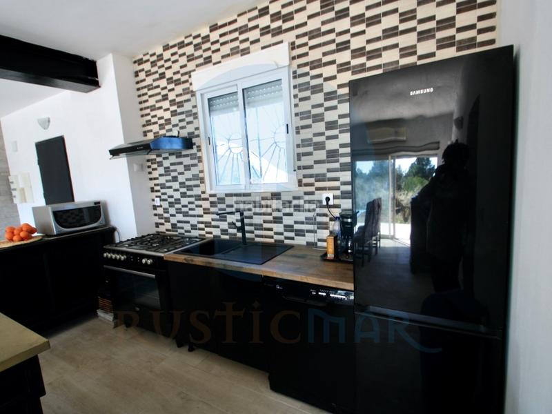 Foto 8dc7aa70-f2a9-4a13-a0a7-493db6cde48c. Masia a Perelló (El)