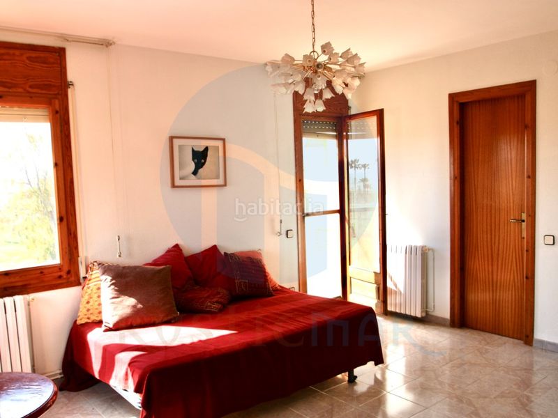 Foto 733de166-b04e-4d1f-a031-40e2217aa2f3. Casa con parcheggio in Ampolla (L´)