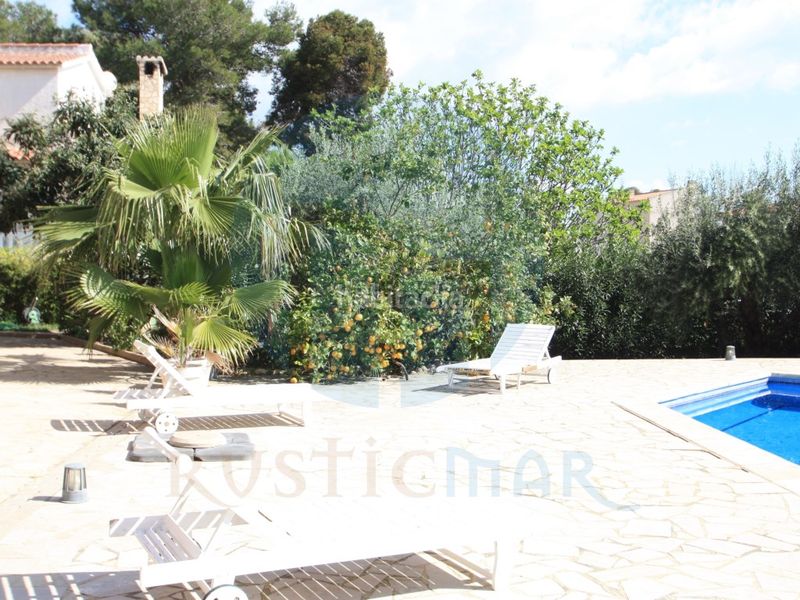 Foto a6409298-7ce3-4a08-9f40-c7d0925e0728. Casa con parcheggio in Ampolla (L´)
