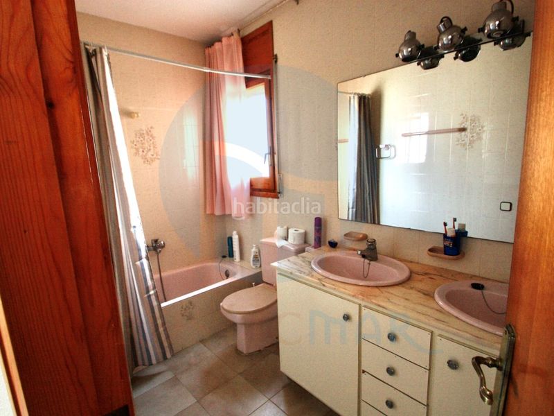 Foto a80929fb-72b6-4ffb-8ff6-9a433081c960. Casa con parcheggio in Ampolla (L´)