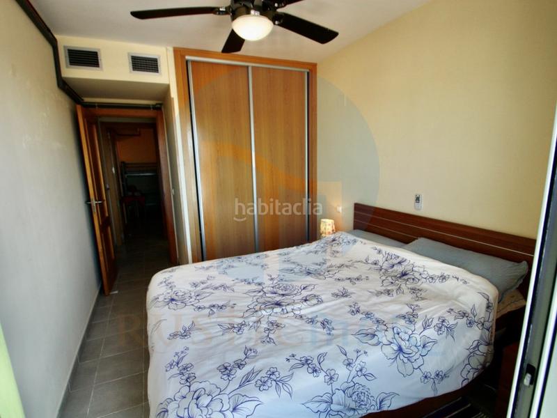 Foto 69fee982-912c-4204-b7f2-88ce579af1d0. Apartment with parking in Ampolla (L´)